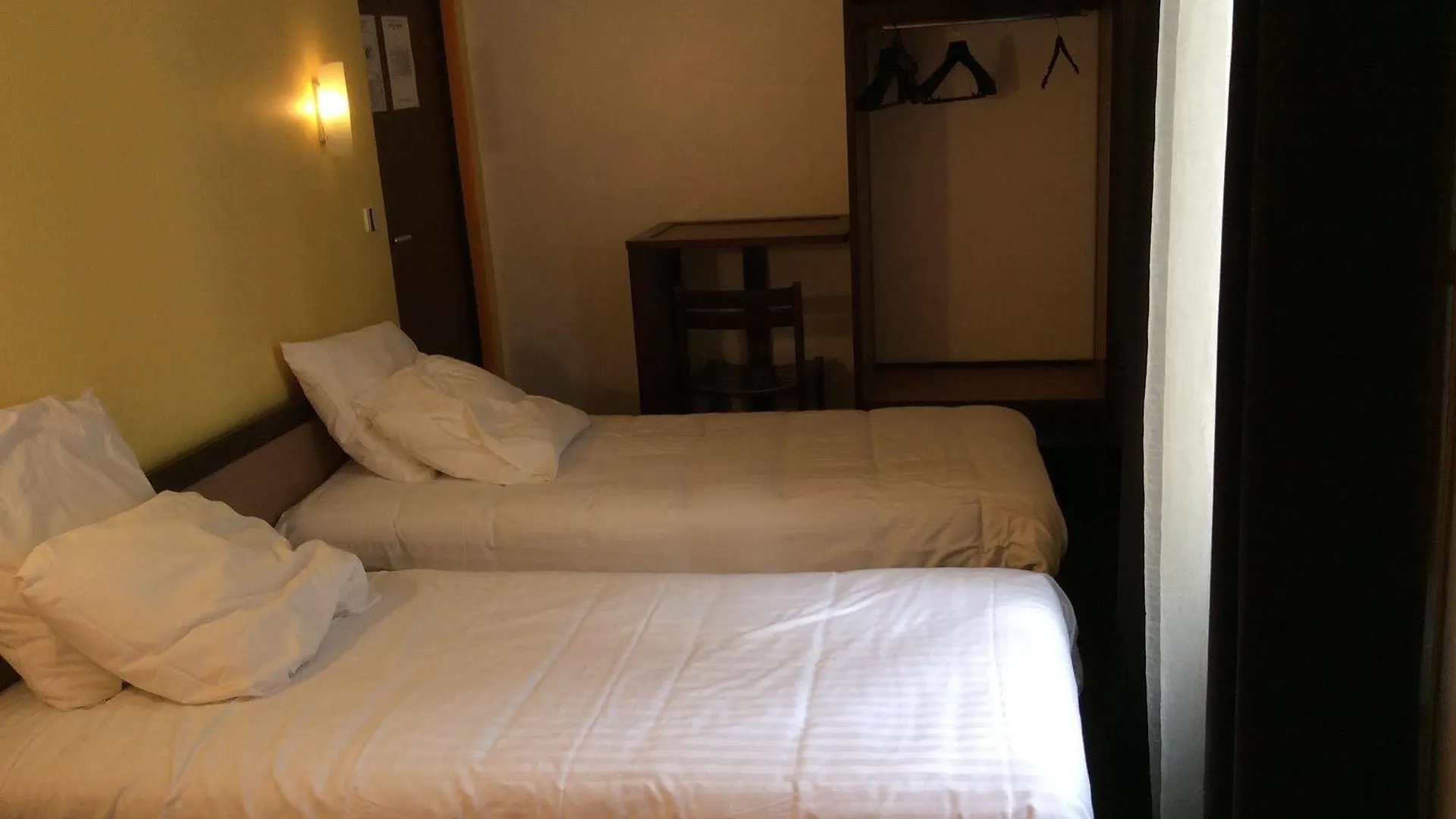 De La Place Du Louvre - Esprit De France 4*